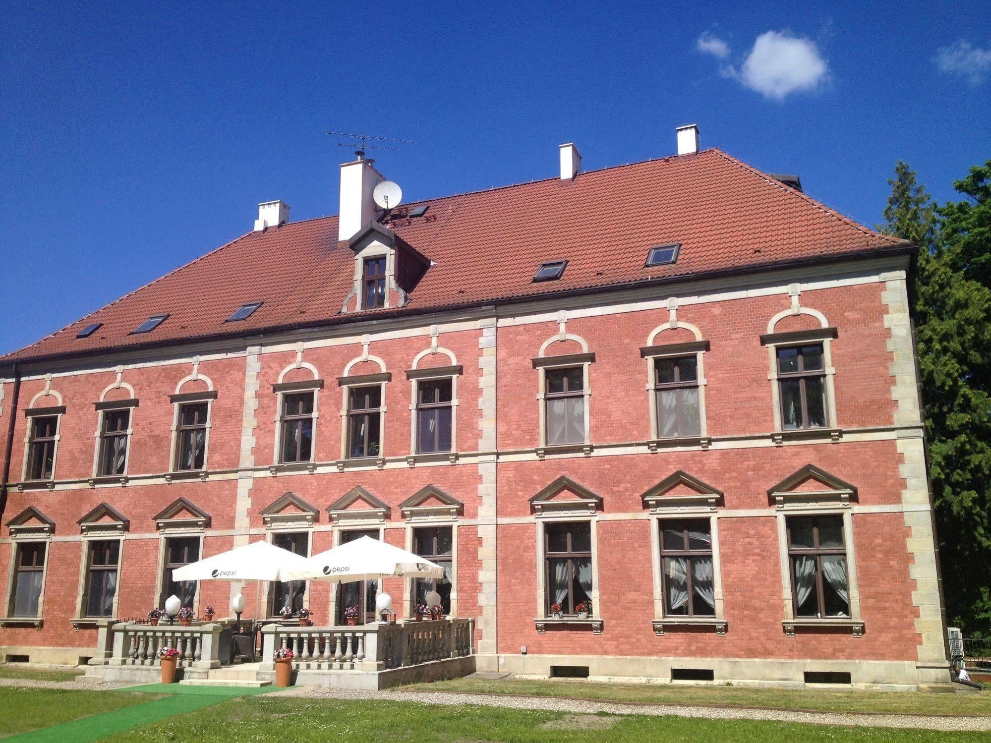 Lezno Palace ภายนอก รูปภาพ